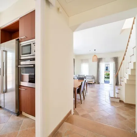וילה Portville Holiday Villas #97 *